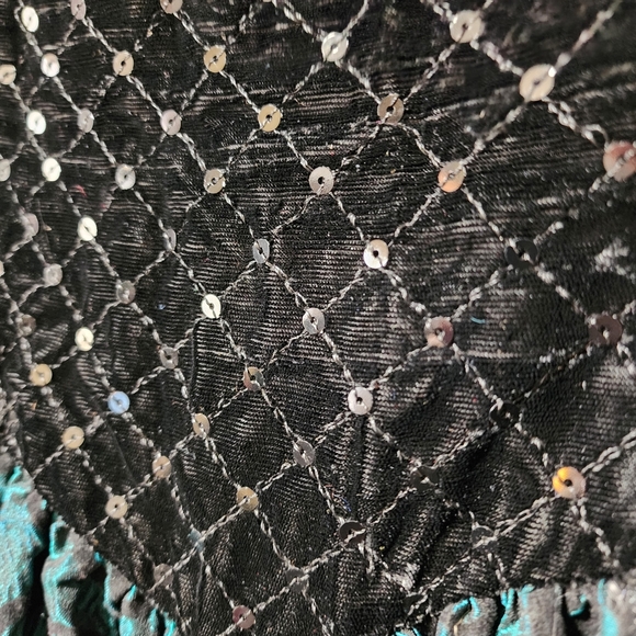 Vintage Gunne Sax Elegant Holiday Black Velevt and Green Strapless Dress - Picture 6 of 9